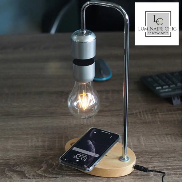 Lampe avec chargeur induction pour téléphone.
